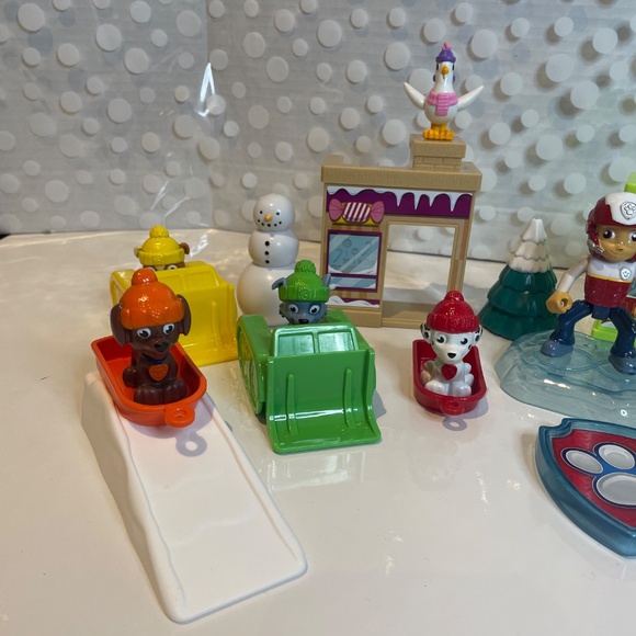 Paw Patrol Advent ❄️🛷Calendar Playset (used - 2019) - Picture 5 of 10
